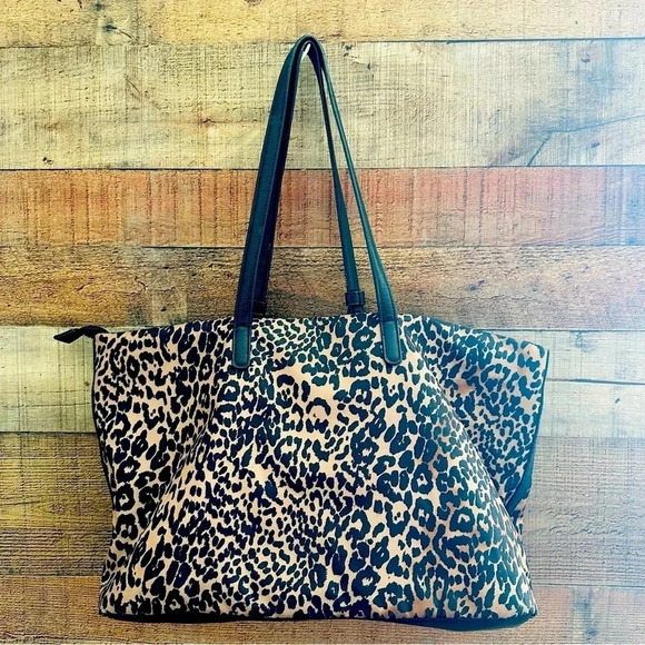Tutilo Leopard Carey The Day Large Bag - Picture 2 of 10